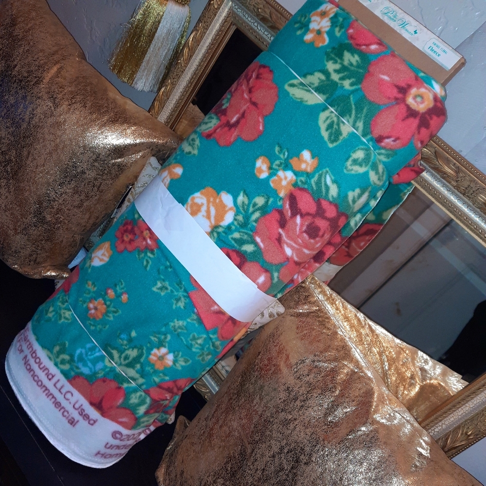 🇺🇲8 YARDS PW Fleece Vintage Floral Print 💲COPY